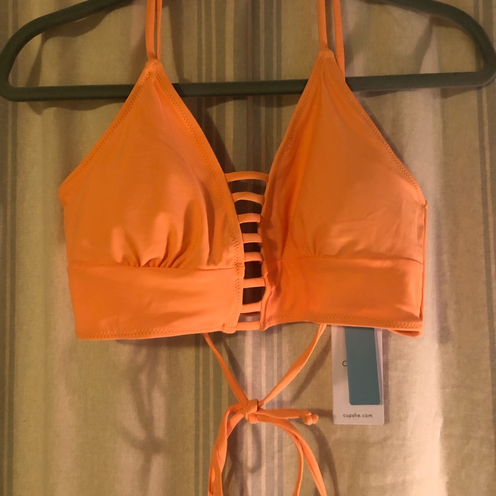 Cupshe Bikini Top-size large-great condition-removable padding